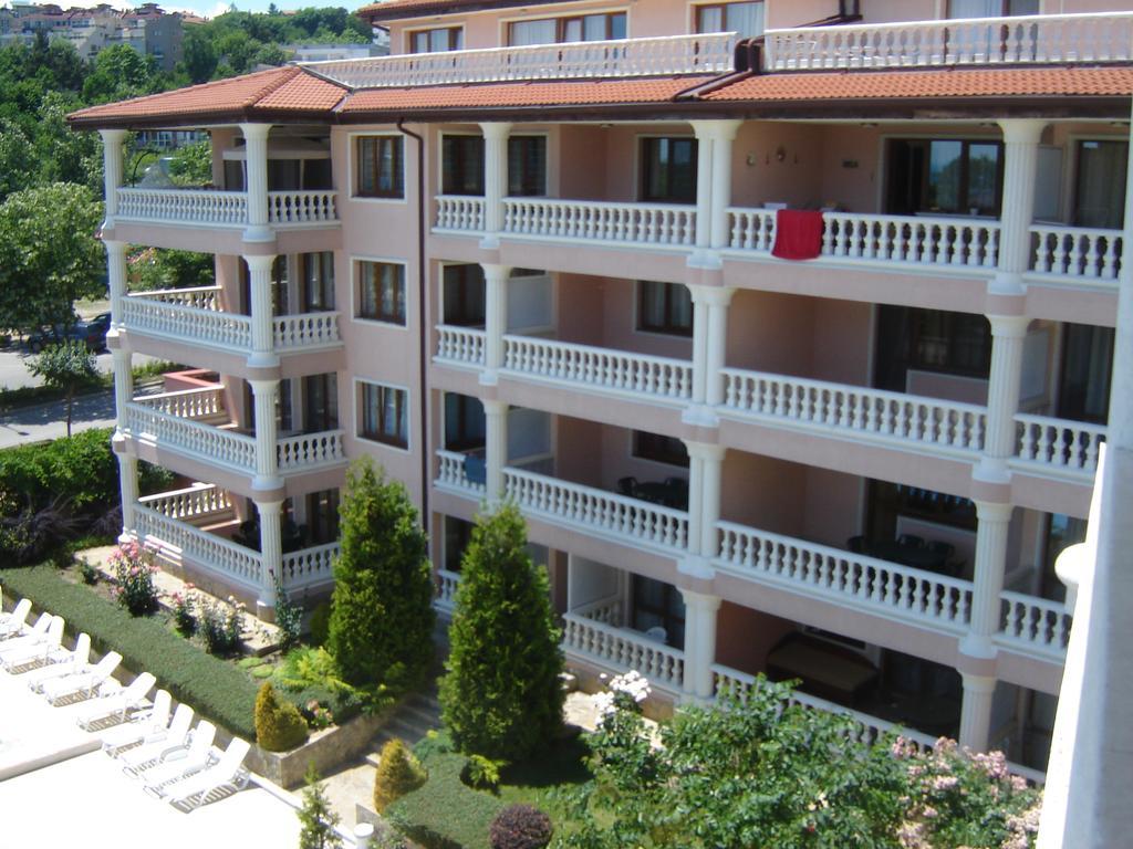 Byala Palace Apartments Bagian luar foto